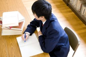 10代20代の薄毛に悩む人必見！AGA治療の前にできること